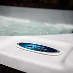 Unterschlupf Mit Garten & Whirlpool アパート *