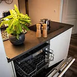 Unterschlupf Mit Garten & Whirlpool * ラーデベルク