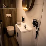 Unterschlupf Mit Garten & Whirlpool * ラーデベルク
