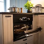 Unterschlupf Mit Garten & Whirlpool *